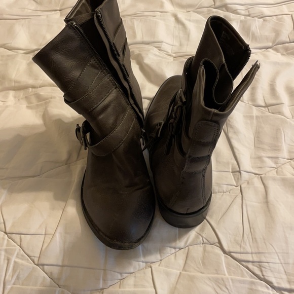 Grey booties - Picture 2 of 4